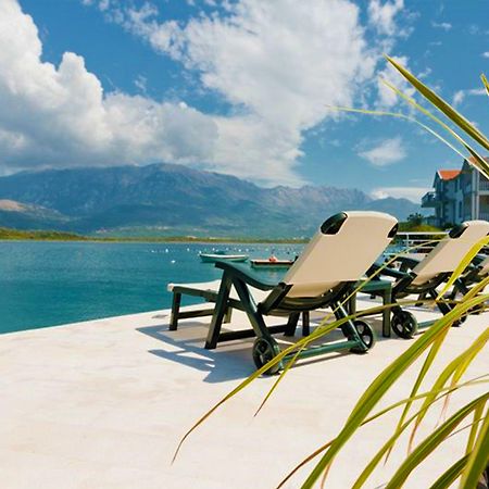 Apartments Monet Tivat Bagian luar foto