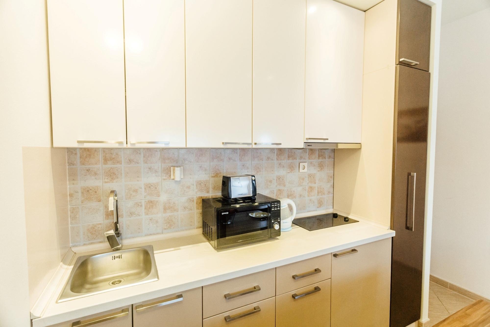 Apartments Monet Tivat Bagian luar foto