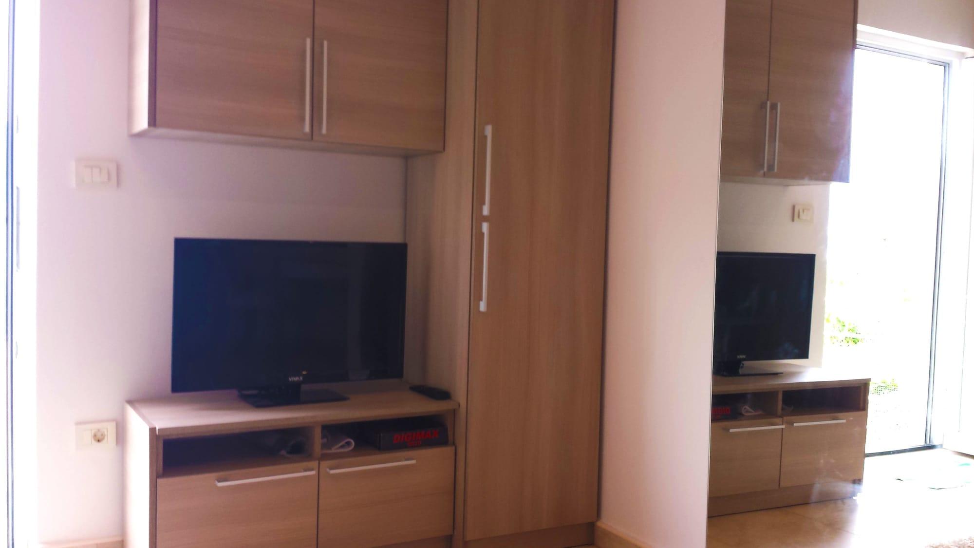 Apartments Monet Tivat Bagian luar foto