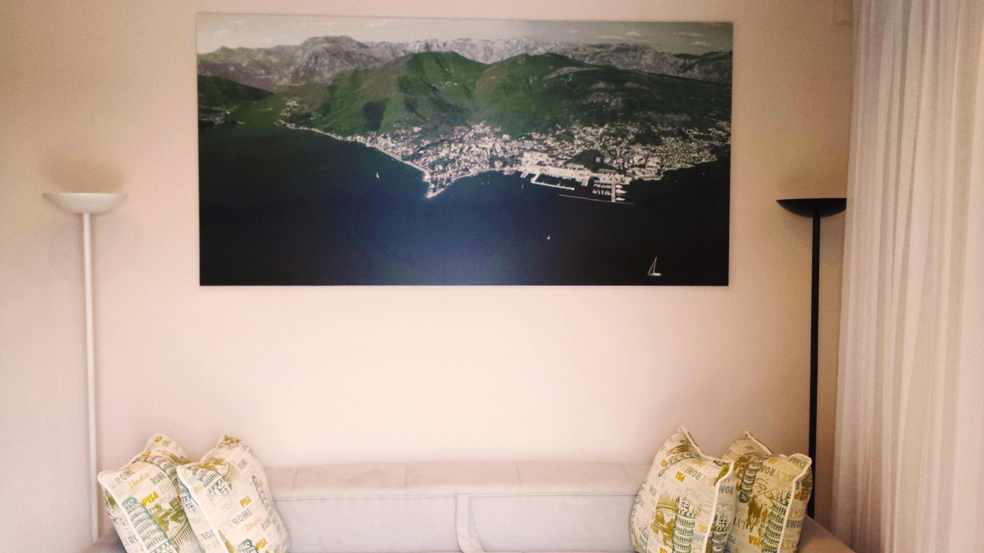 Apartments Monet Tivat Bagian luar foto