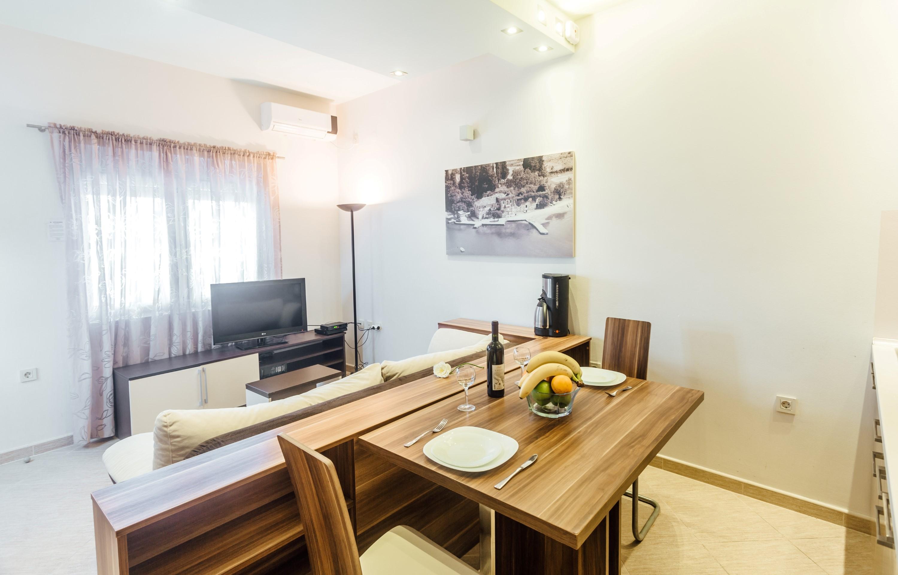 Apartments Monet Tivat Bagian luar foto