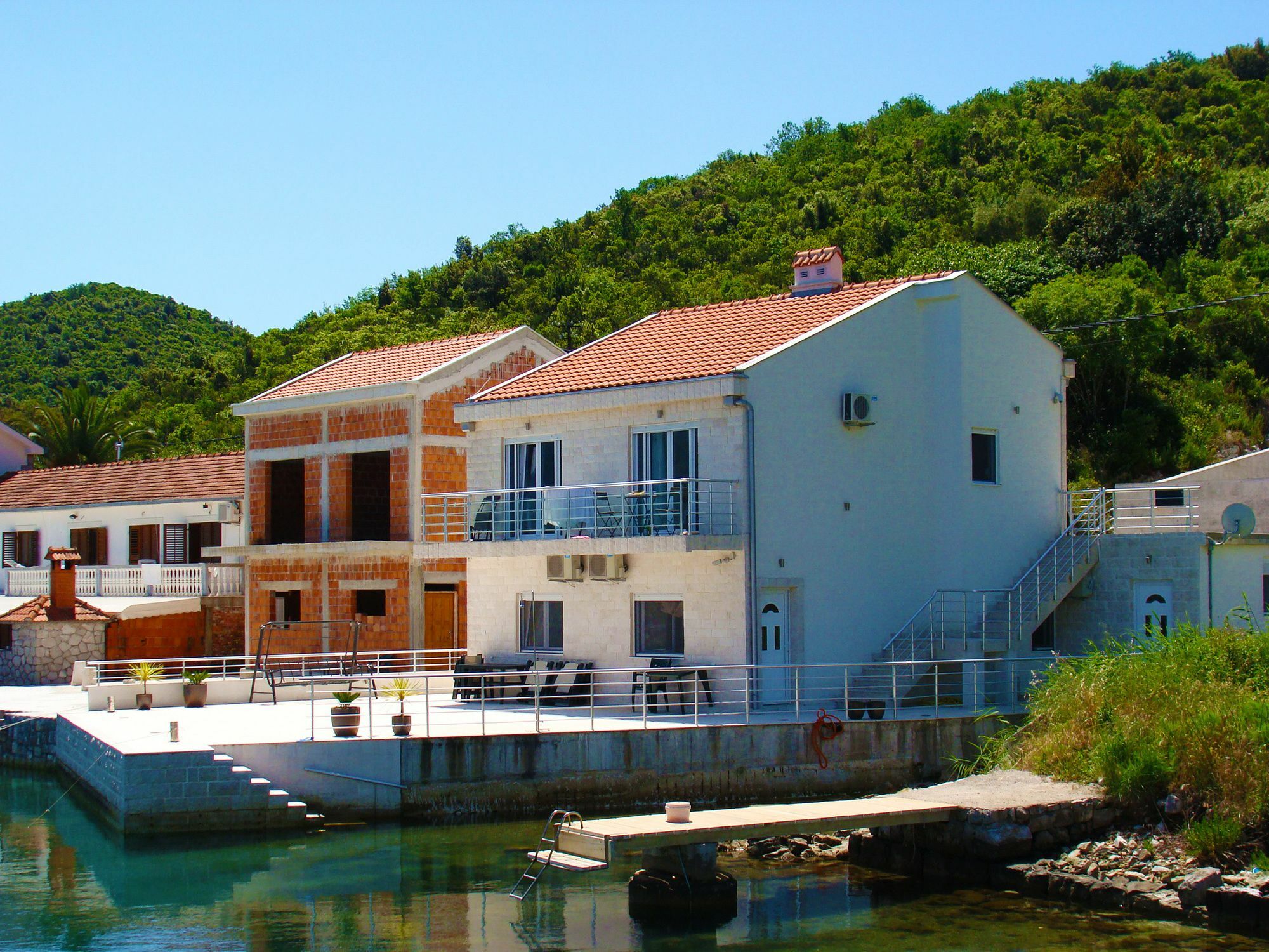 Apartments Monet Tivat Bagian luar foto